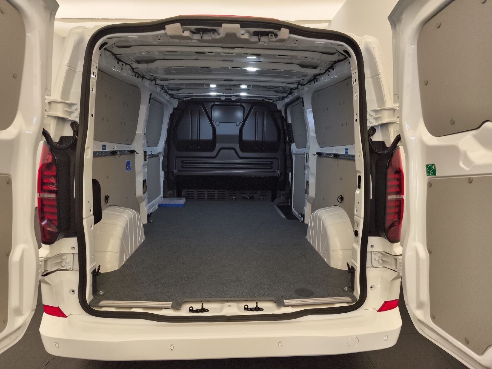Volkswagen T7 Transporter - Bild 11