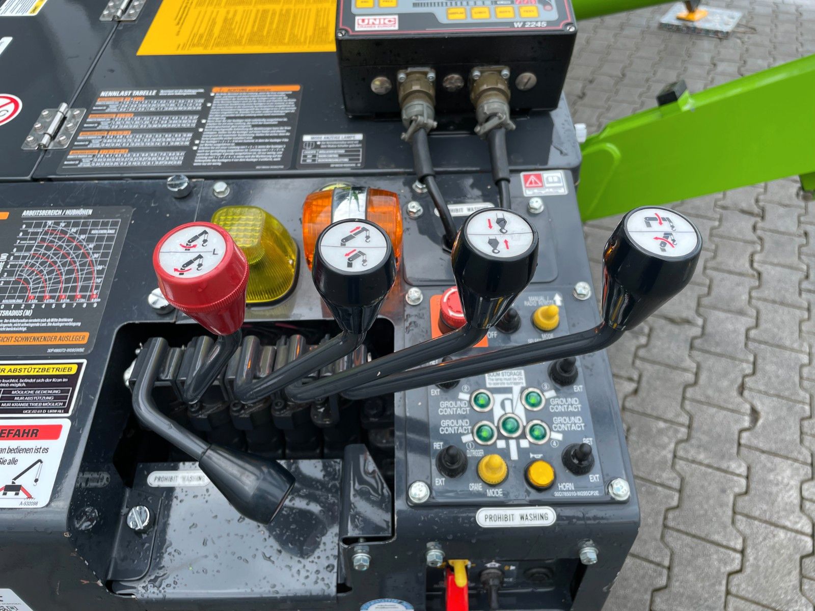 Fahrzeugabbildung Andere UNIC URW295CBE/ Raupenkran / 8,8m / 2,9t