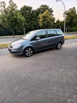 Opel Zafira 7 Sitzer - Opel Zafira aus 2006 mit Diesel-Antrieb