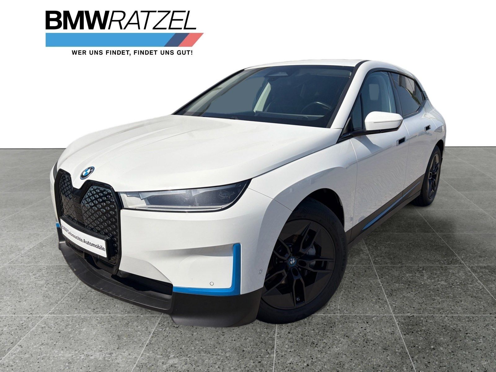 BMW iX xDrive40 Driving Assistant Plus