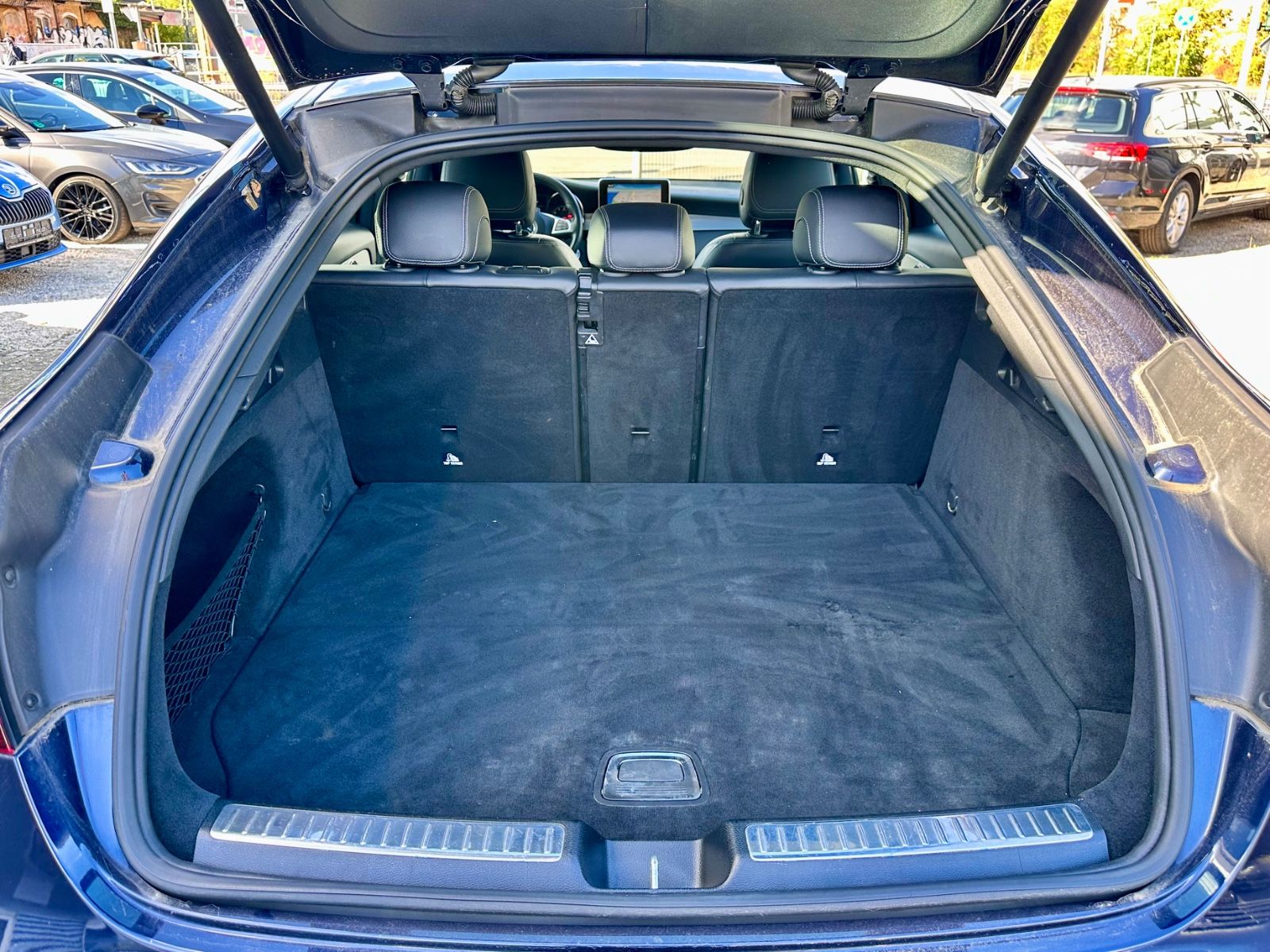 Fahrzeugabbildung Mercedes-Benz GLC 250 COUPE AMG 4MATIC*ESHD+KAMERA*