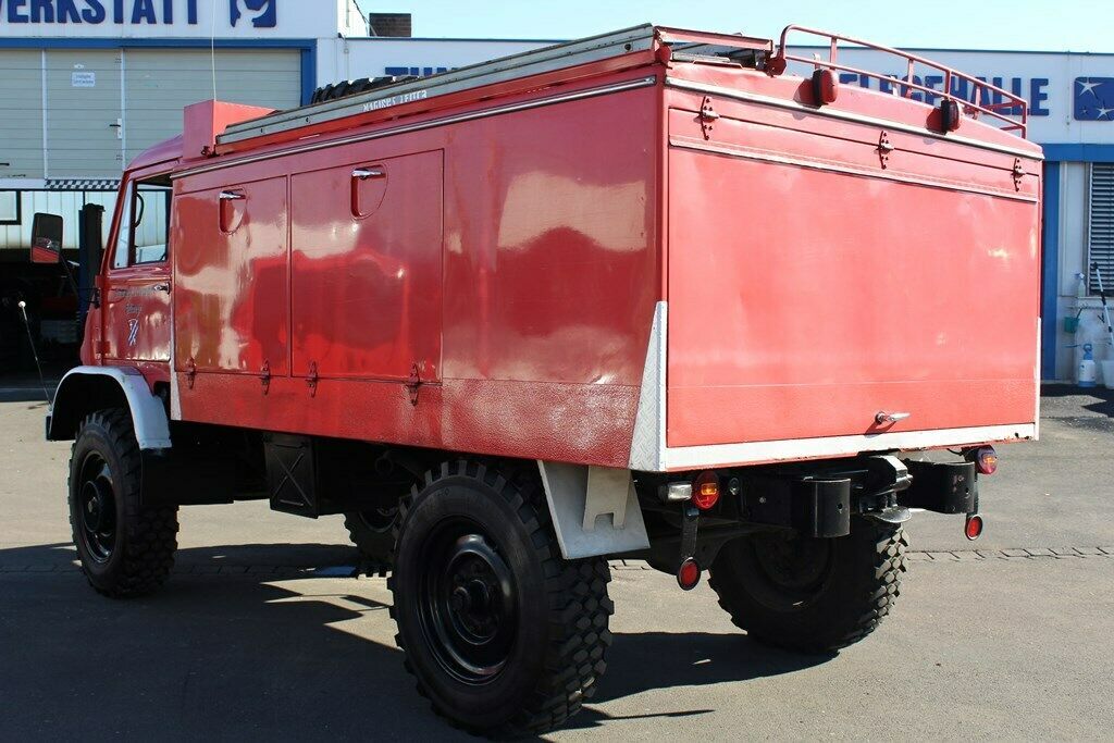 Fahrzeugabbildung Unimog Tanklöschfahrzeug TLF8/8 S/404 .1 H-ZULASSUNG