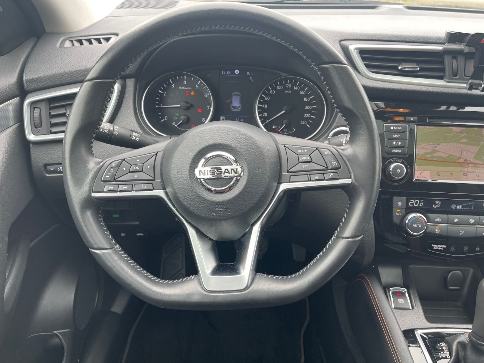 Fahrzeugabbildung Nissan Qashqai 1.3 DiG-T N-Motion AHK/360° Kamera/LED