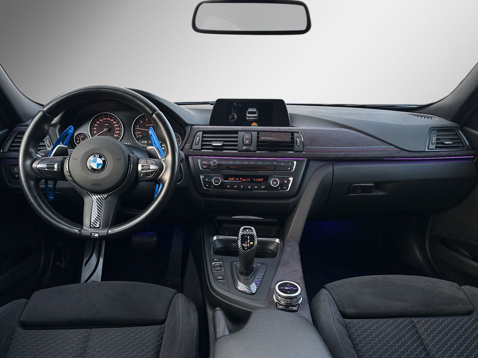 Fahrzeugabbildung BMW 320 i *M-Paket*Alcantara*Head-Up*Ambiente*