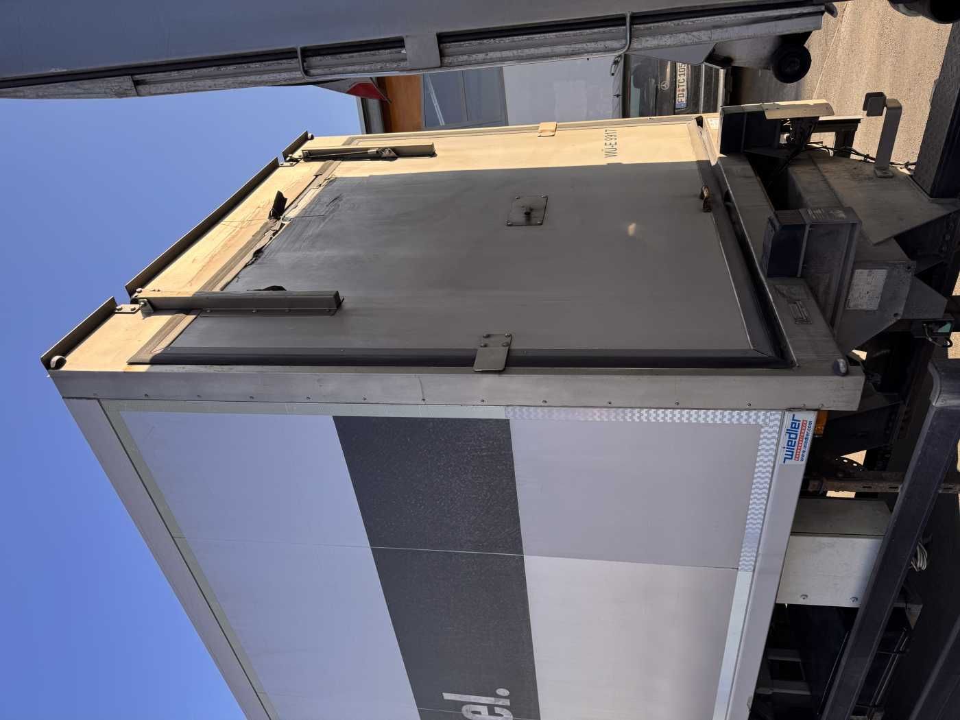 Fahrzeugabbildung Ackermann Z-VA-F 19/7,5 Carrier Supra 950U LBW Bär 2.000kg