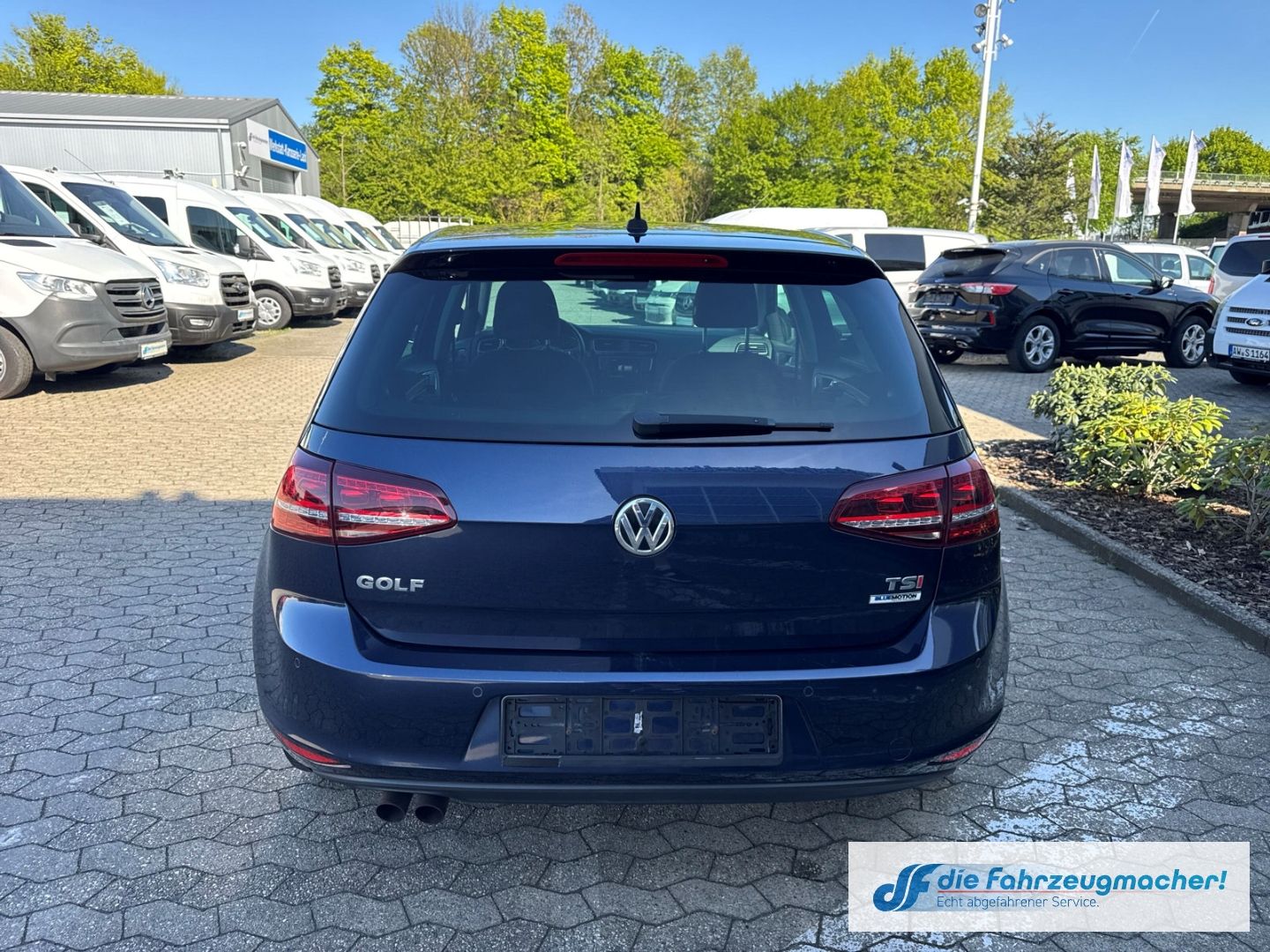 Fahrzeugabbildung Volkswagen Golf VII Allstar BMT Navi Bi-Xenon *EXPORT