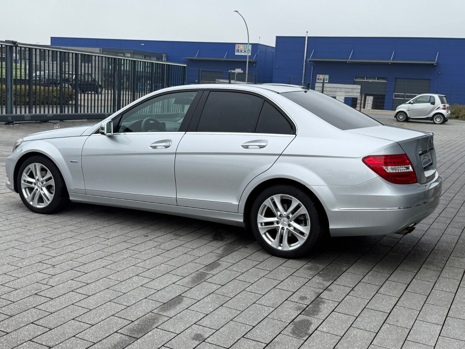 Fahrzeugabbildung Mercedes-Benz C 180 C -Klasse Lim. C 180 CGI BlueEfficiency