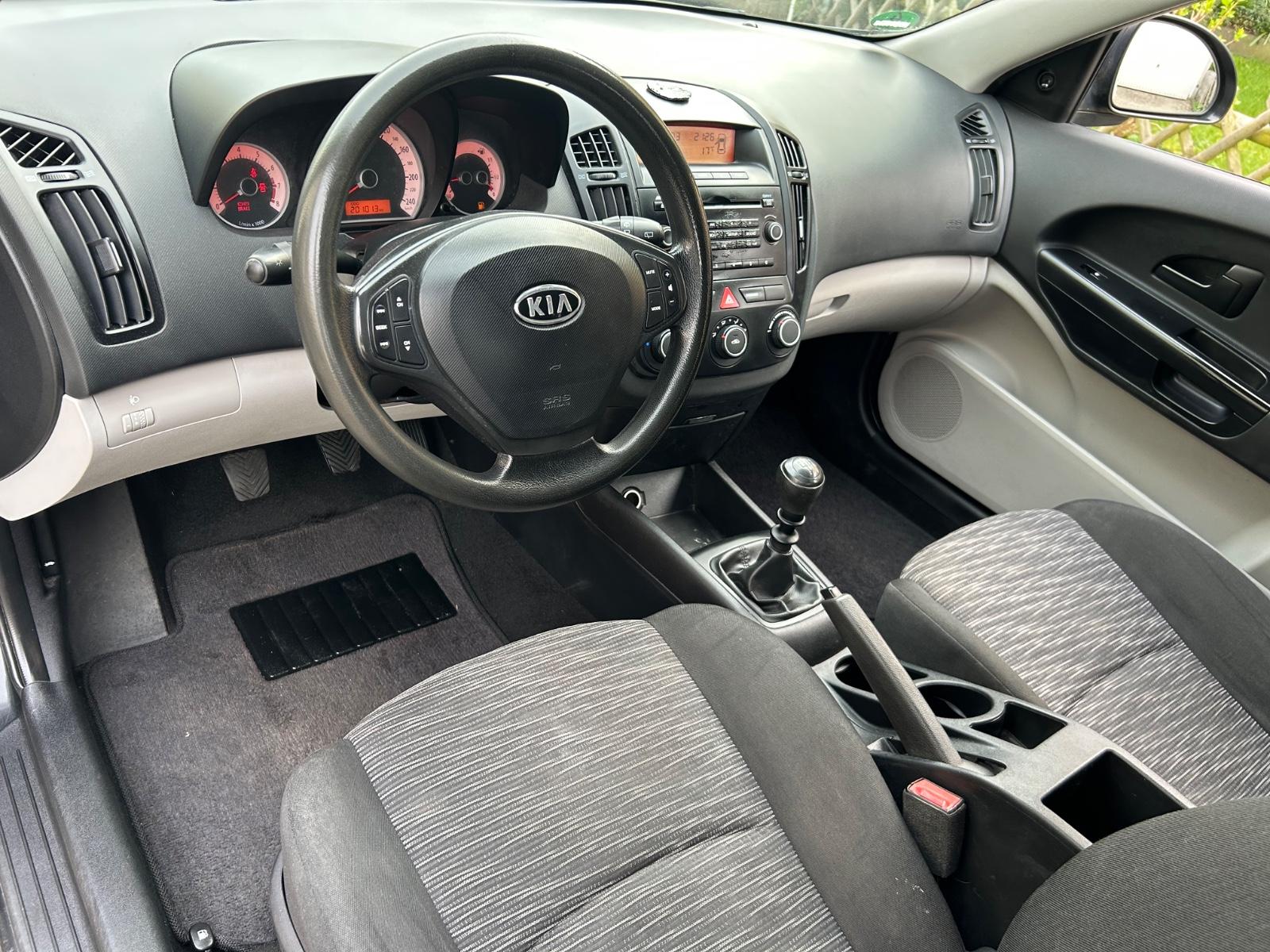 Kia ANDERE Ceed Attract, mit KLIMA