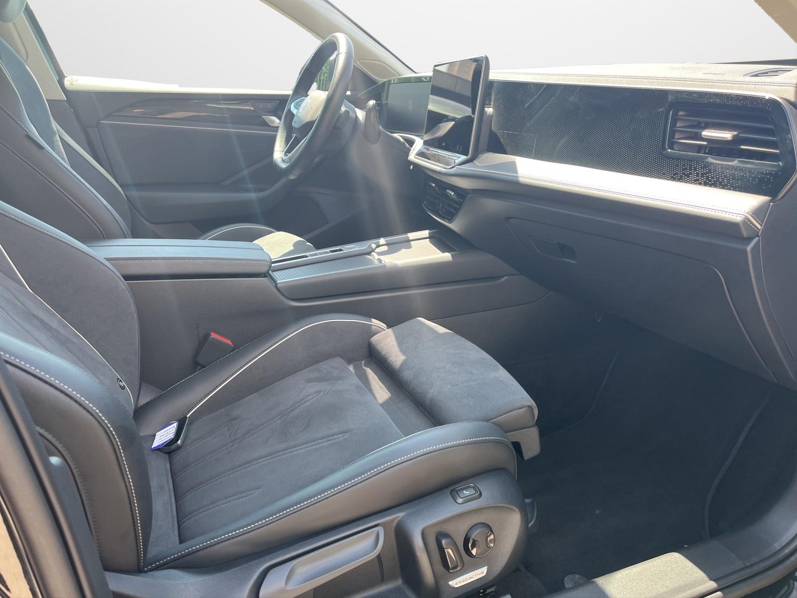 Volkswagen Passat Variant 1.5 eTSI DSG Business  Navi LED K