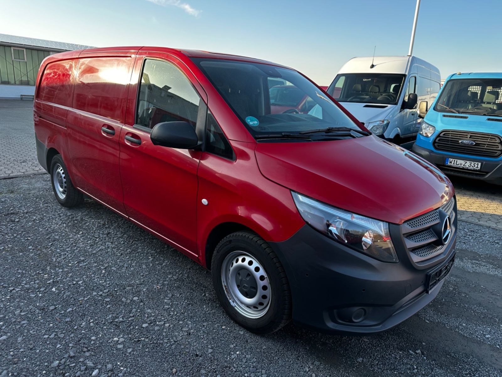 Fahrzeugabbildung Mercedes-Benz Vito Kasten 111 CDI Lang Klima Werkstattausstatt