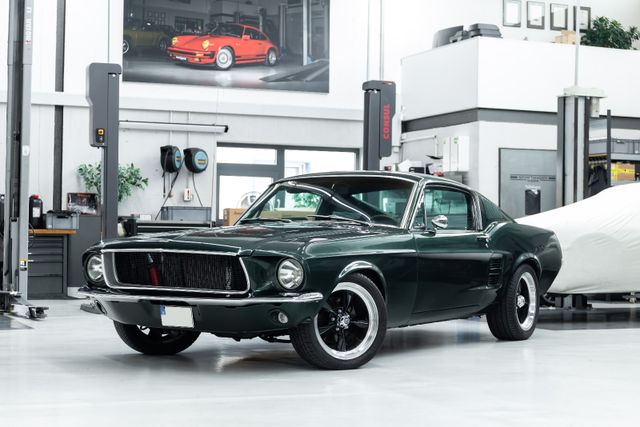 Ford Mustang 67 Fastback I Servo I Bullitt - McQueen