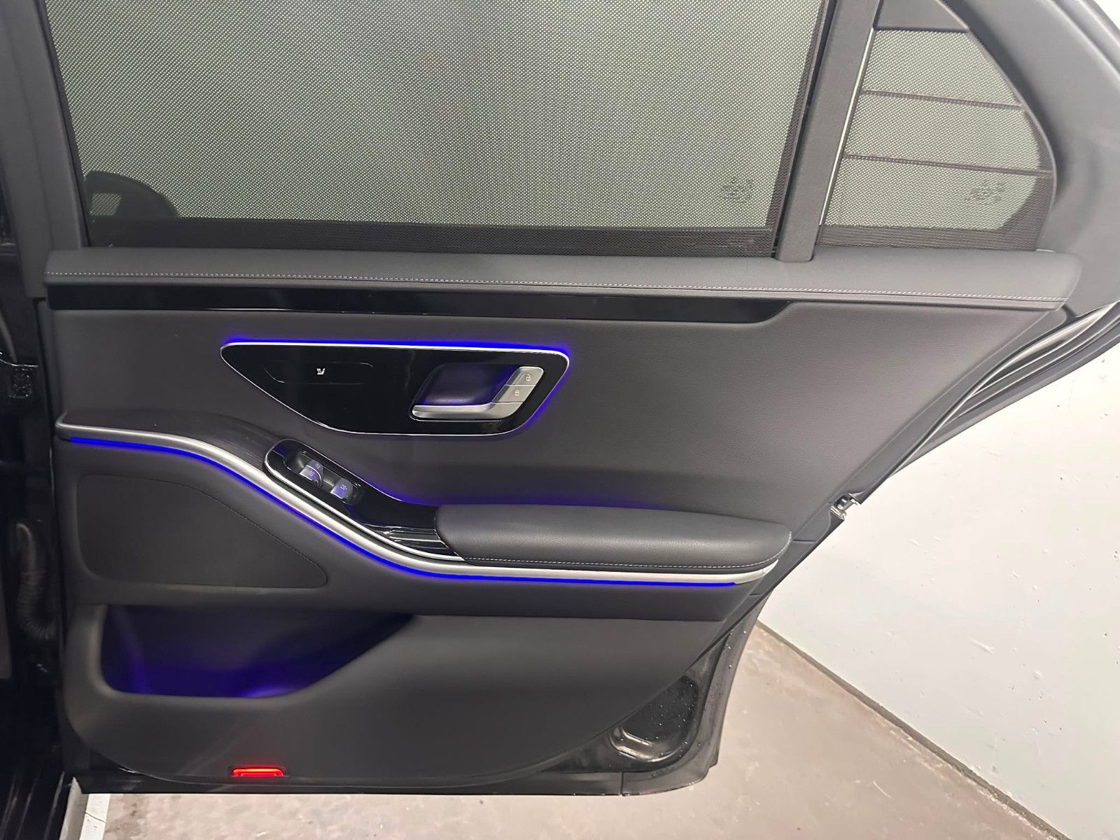 Fahrzeugabbildung Mercedes-Benz S 500 4MATIC L *AMG-LINE*DISTRO*TV*2xKLIMA*KEYGO