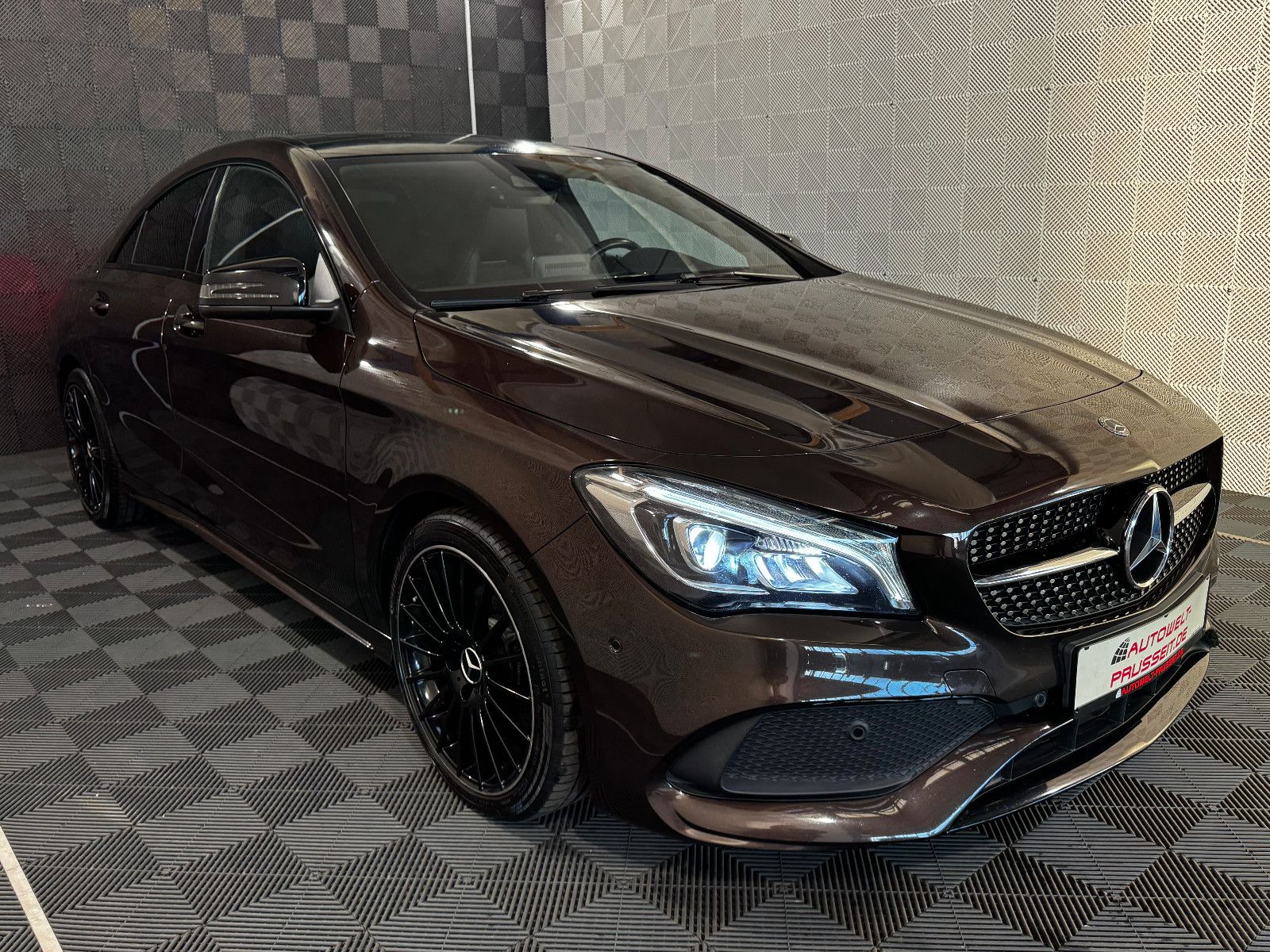 Gebrauchtwagen Mercedes-Benz CLA 180 CLA 180*AMG*NIGHT*LED-R.KAM-SHZ-PANO-NAVI-18" in Horb am Neckar