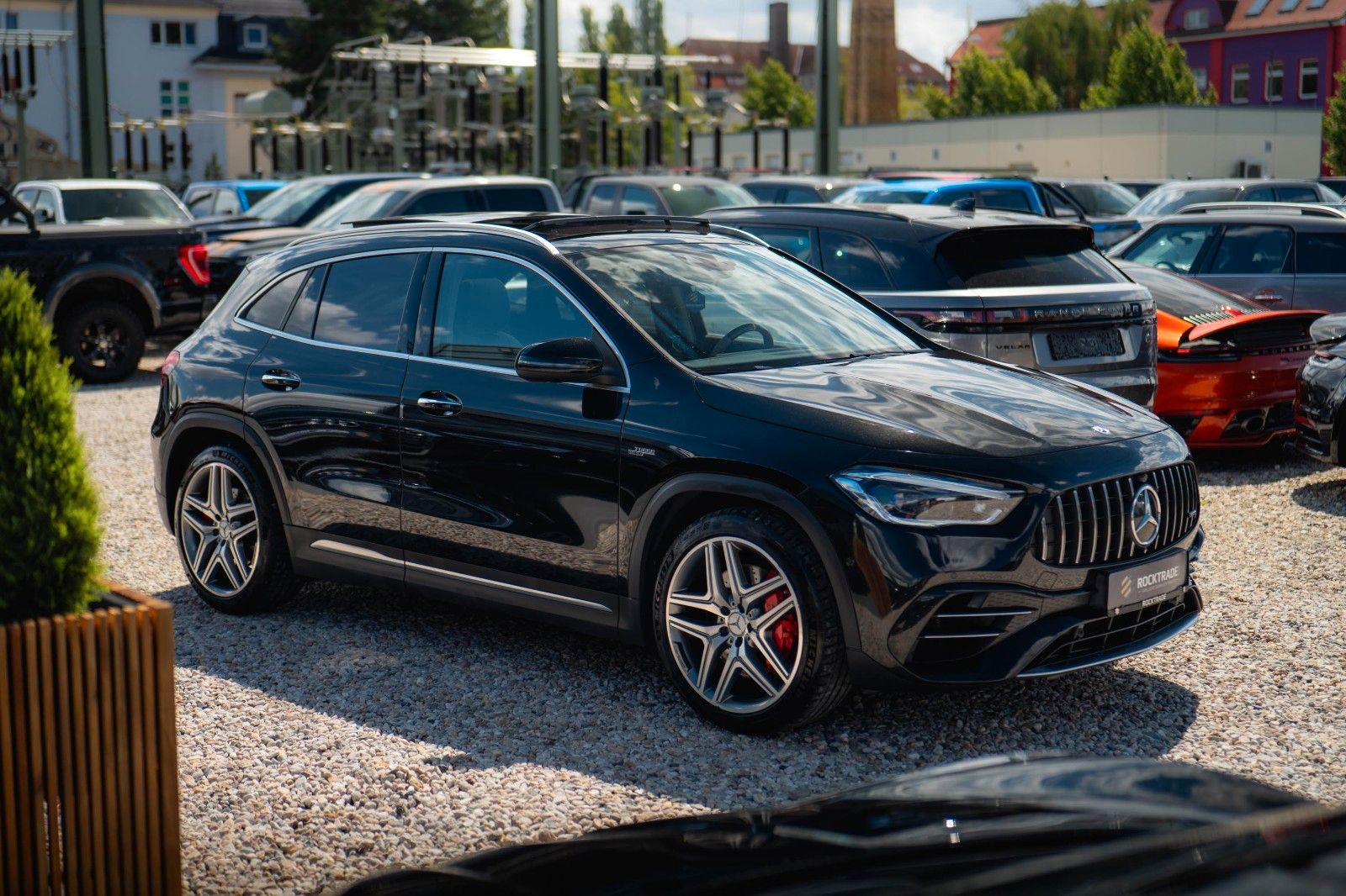 Fahrzeugabbildung Mercedes-Benz GLA 45 S AMG 4Matic | ACC | PANO | BURMESTER