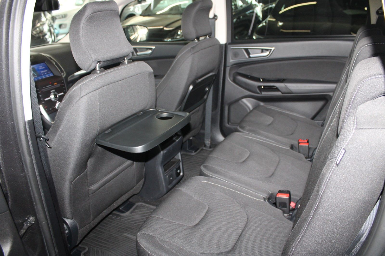 Fahrzeugabbildung Ford S-Max Titanium Aut. LED ACC 2xCAM WinterPak. uvm