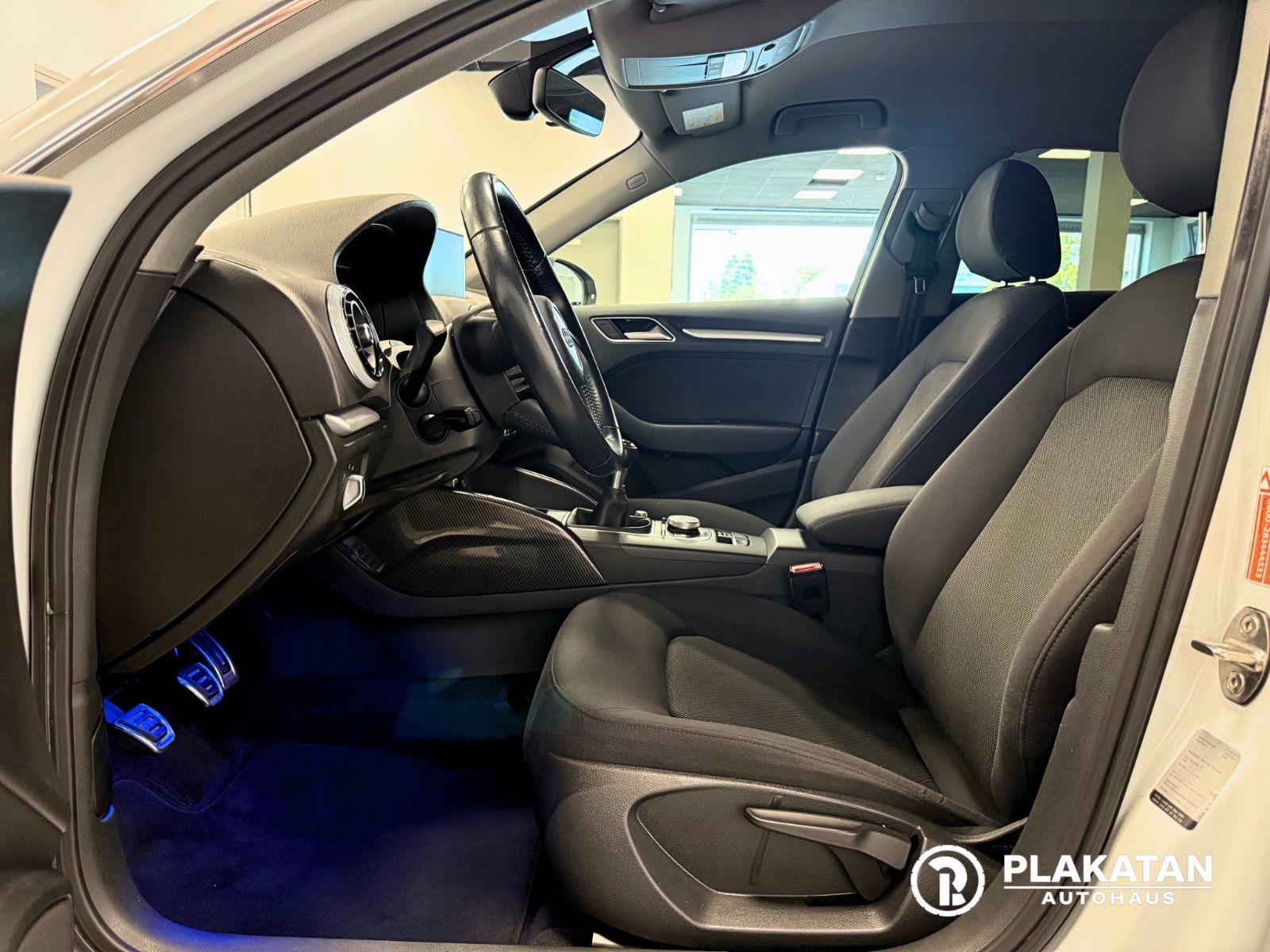 Fahrzeugabbildung Audi A3 Sportback Navi DigitalInstr LED
