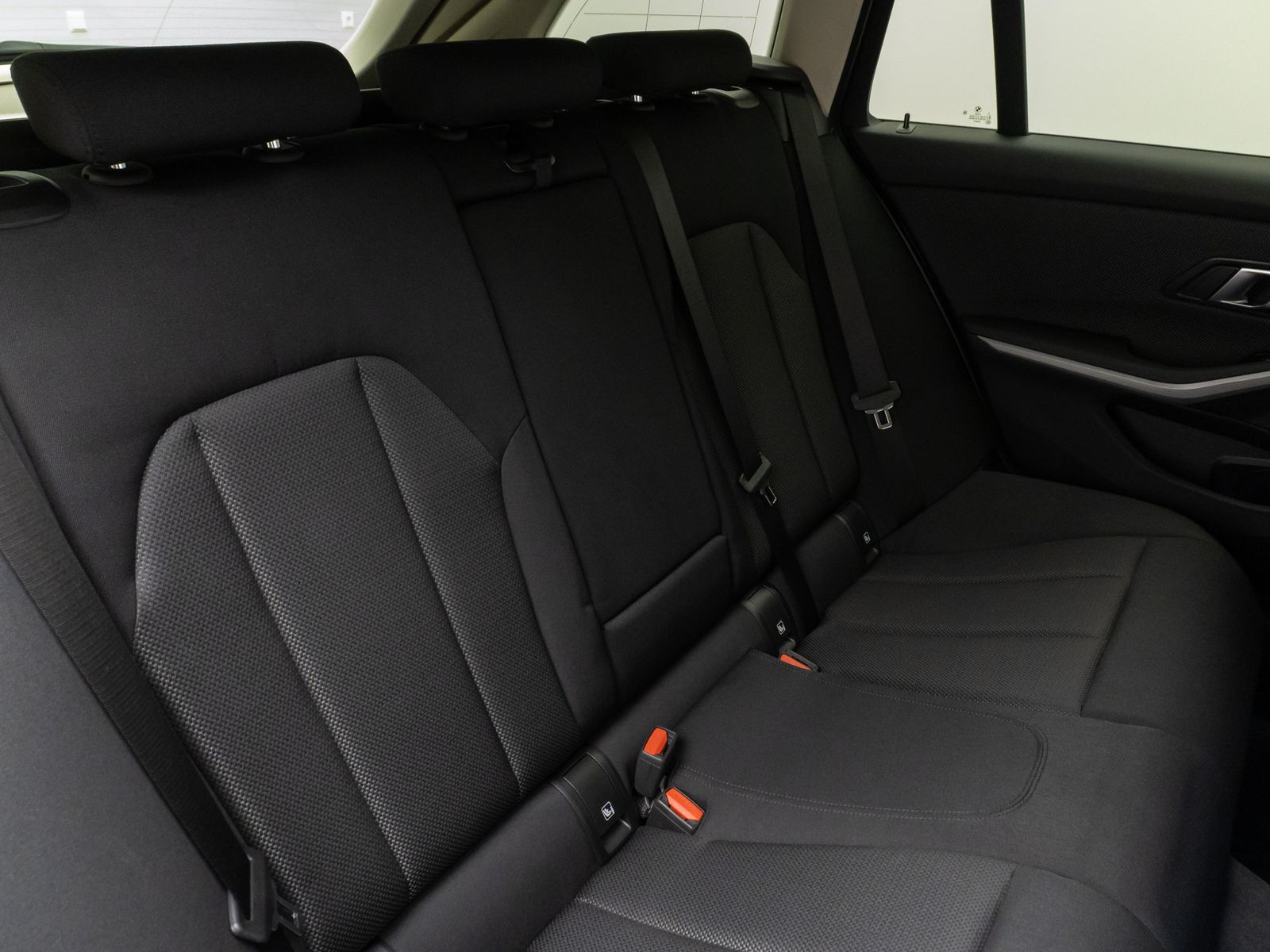 Fahrzeugabbildung BMW 320d DAB HiFi PDC Fernlichtassist Komfort Alarm