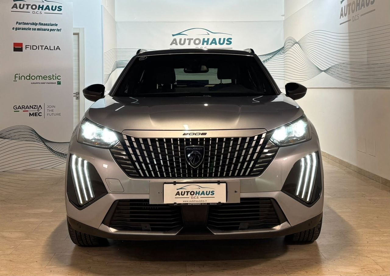 Peugeot 2008 PureTech 1.2 Benzina 130 CV imagem 3