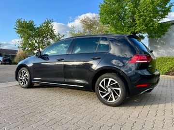 Volkswagen Golf - 11
