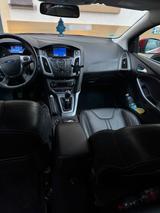 Ford Focus 1.6 Benzin, 170 PS, Baujahr 201... - Ford Focus mit Benzin-Antrieb: Kleinwagen, Automatik