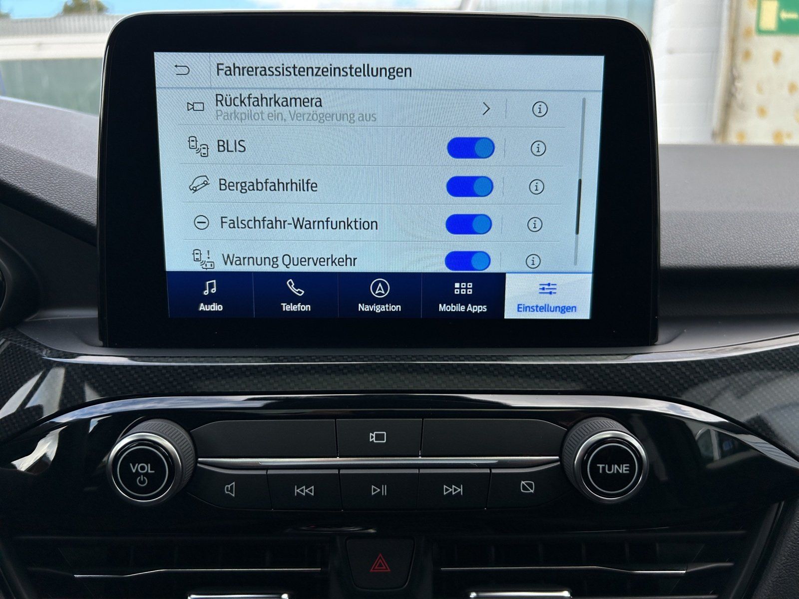 Fahrzeugabbildung Ford Kuga 2.5 PHEV ST-Line X Aut./LED/ACC/PANO/KAMERA