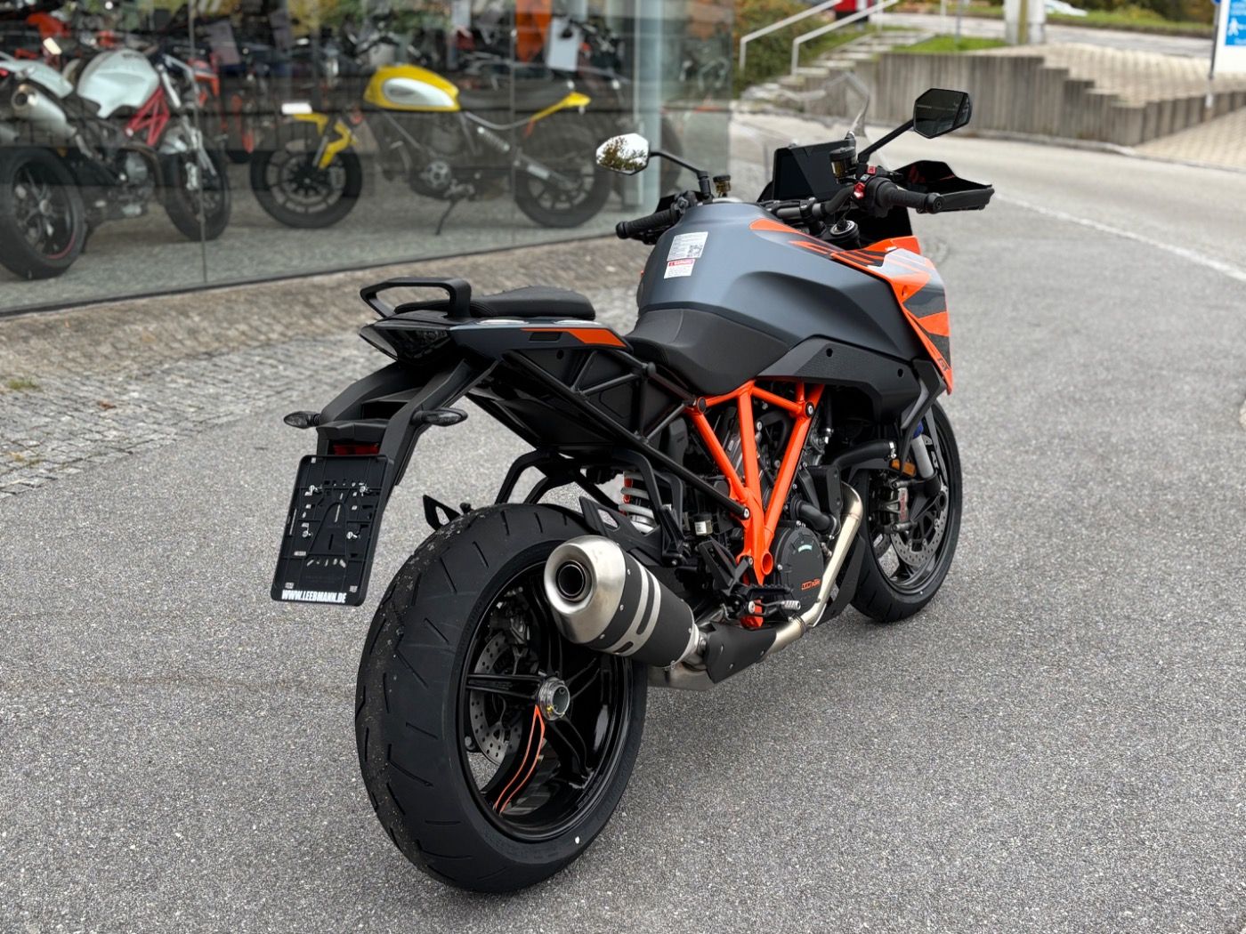 Fahrzeugabbildung KTM 1290 Super Duke GT 0% Finanzierung, 4 J. Garanti