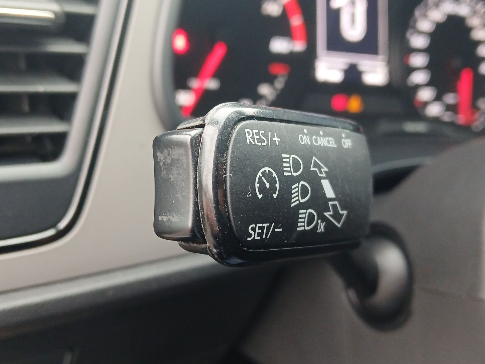 Fahrzeugabbildung SEAT Leon ST TSI Reference Navi Climatronic GRA PDC S