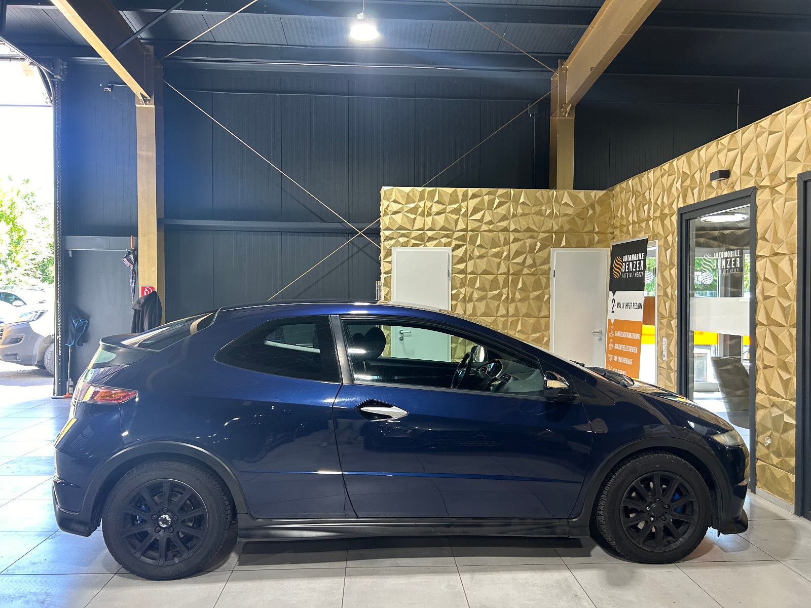 Fahrzeugabbildung Honda Civic Lim. 3-trg. 2.2 i-CTDi Type S/KLIMA/NAVI/
