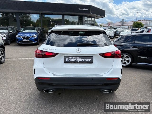Fahrzeugabbildung Mercedes-Benz GLA 200 d AMG-Line 9G-Tronic Kamera/PDC/Sitzh.