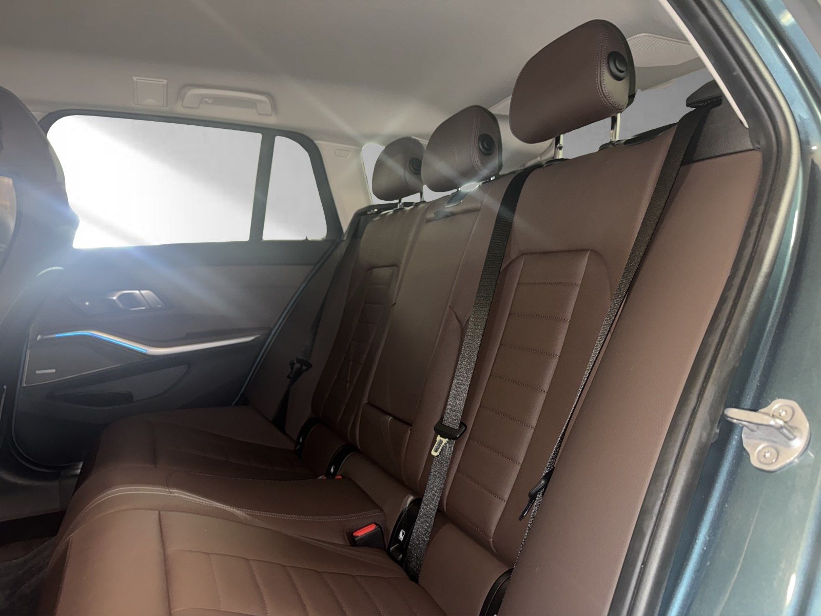 BMW 330e Touring Advantage Leder 360° HUD eSitze foto 10