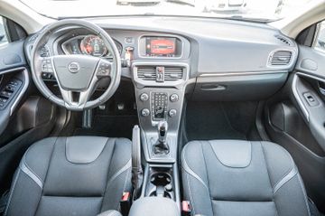 Fahrzeugabbildung Volvo V40 Momentum |RÜCKFAHRKAMERA|NAVI|PDC|SHZ|
