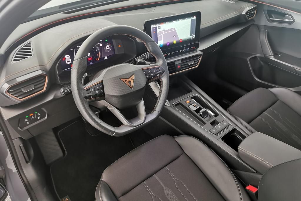 Cupra Formentor 1.5 TSI DSG KAM*CARPLAY*NAV*DCC*KESSY