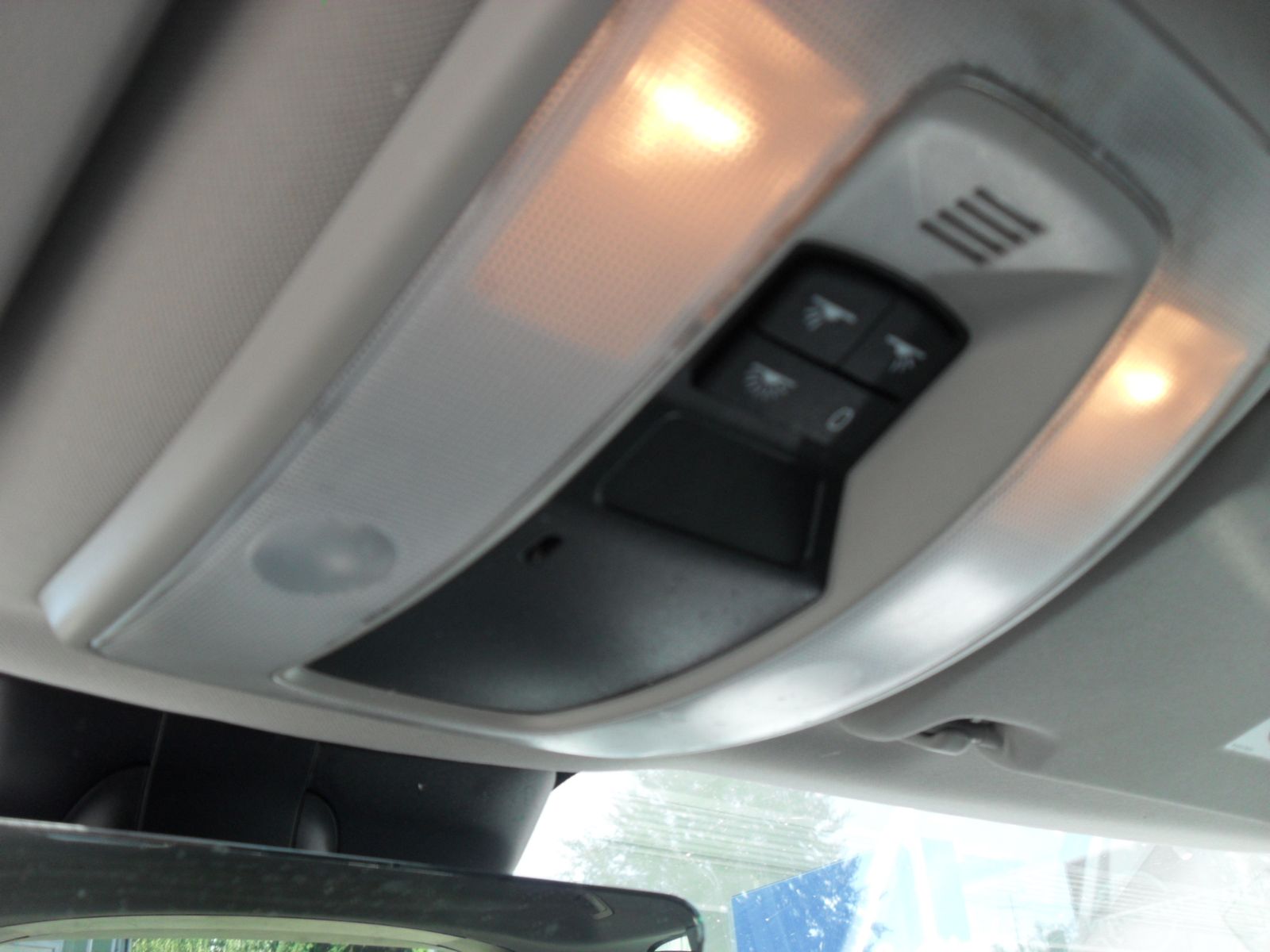 Fahrzeugabbildung Volvo XC 60 2.0 Automatik - Momentum 2WD