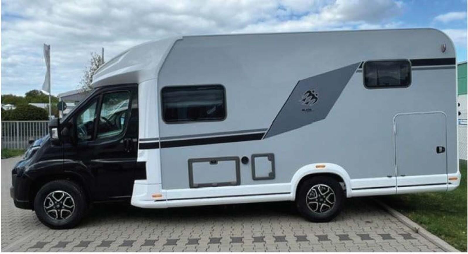 Knaus L!VE WAVE BLACK SELECTION 650 MEG 