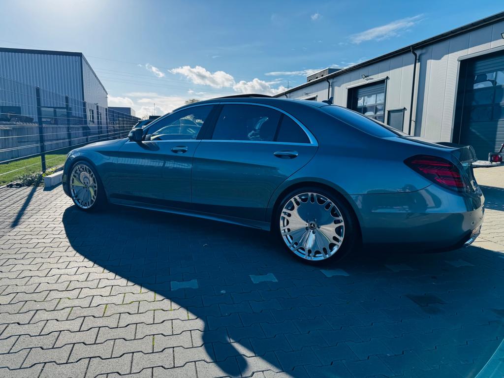 Mercedes-Benz S 560