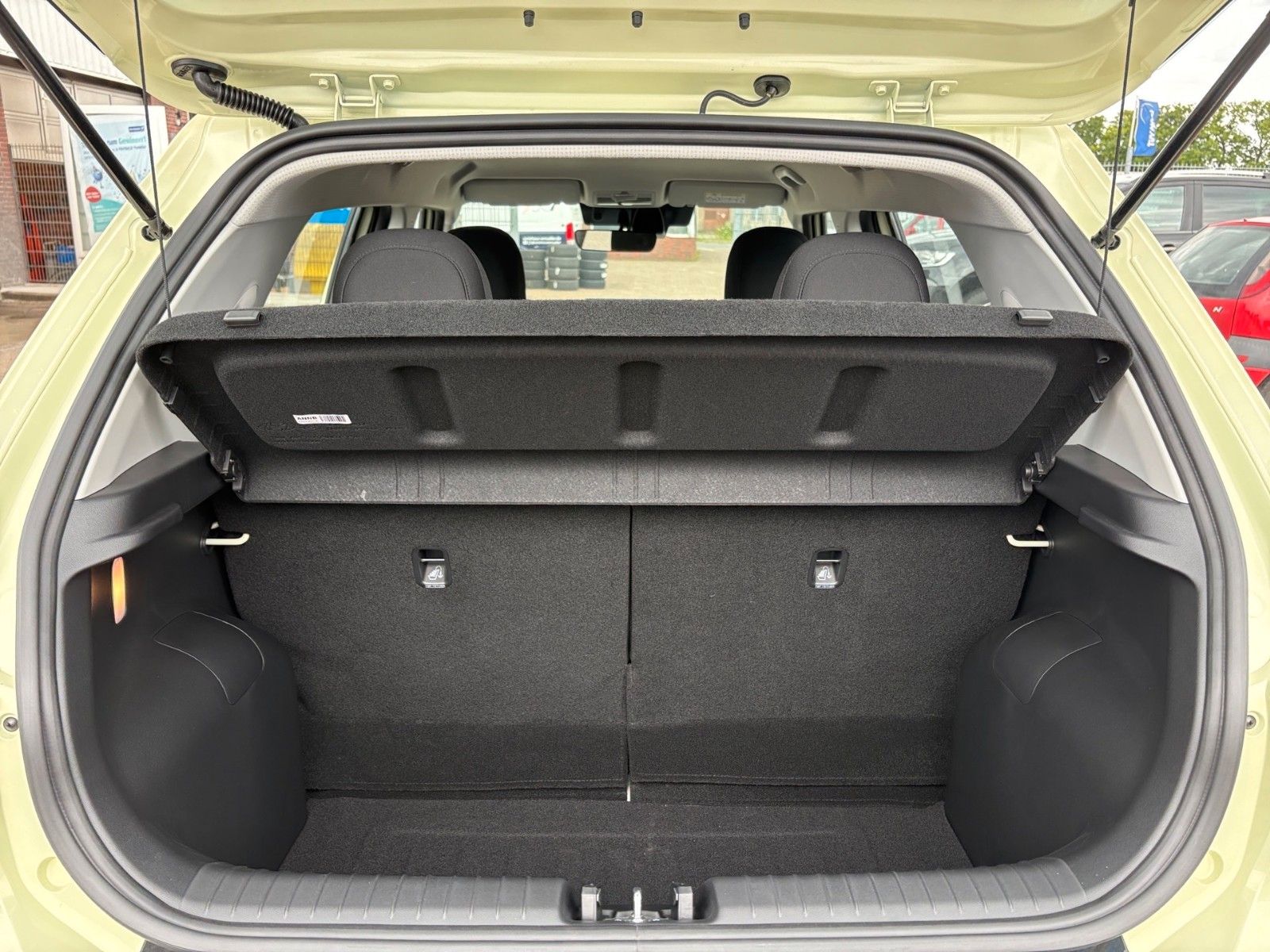 Fahrzeugabbildung Hyundai INSTER Elektro 49 kWh Select