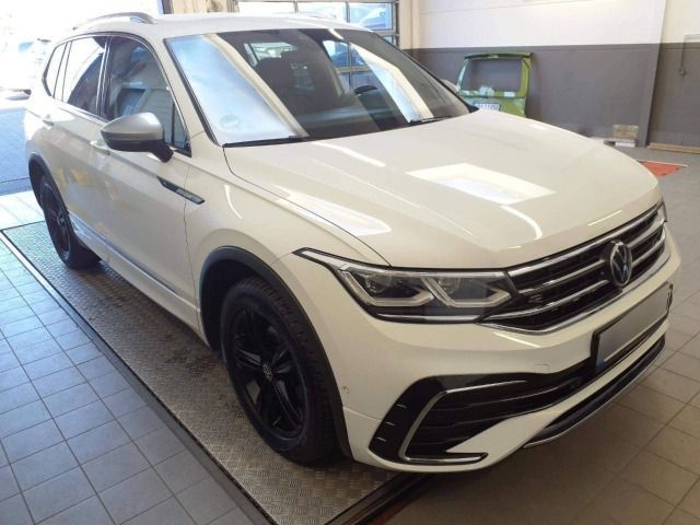 Volkswagen Tiguan Allspace R-Line 2.0 TDI 4M AHK/Kam/Nav/19 imagem 2