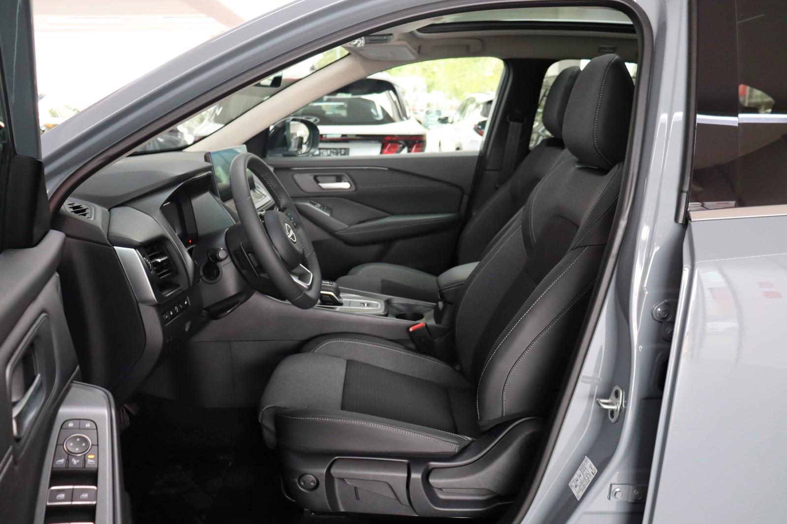 Nissan Qashqai 1.3 AT N-Connecta Navi,Pano,eHeck SOFORT, миниатюра 12