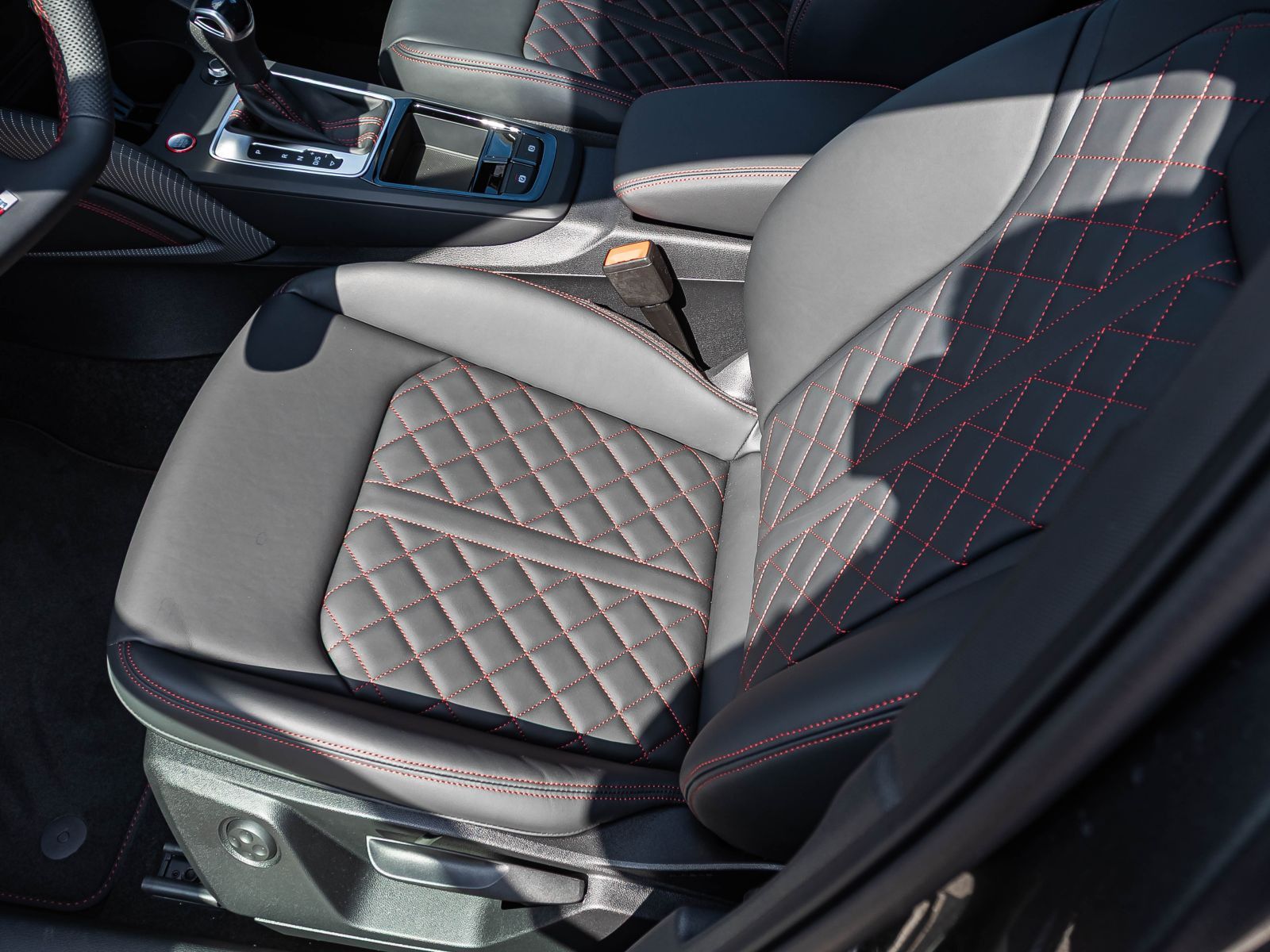 Audi SQ2 - Bild 9
