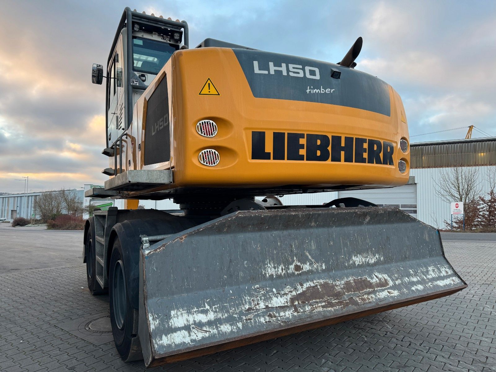 Fahrzeugabbildung Liebherr LH 50 M Timber / inkl. Holzzange / 2020 / 11m