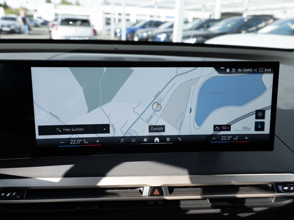 BMW iX xDrive40 HUD 360° LED ACC NAVI KAMERA SHZ PDC foto 15