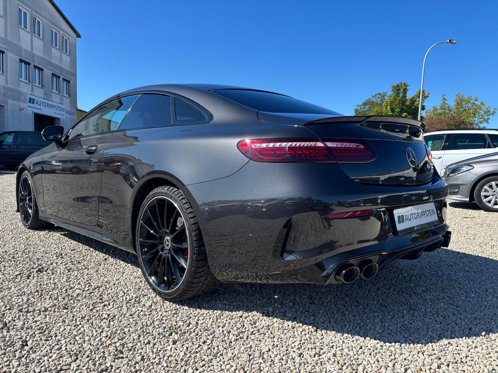 Mercedes-Benz E220d Coupé AMG Night Edition +BURMESTER+PANO+