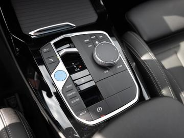 صورة مصغرة 26 لـ 2024 BMW IX3
