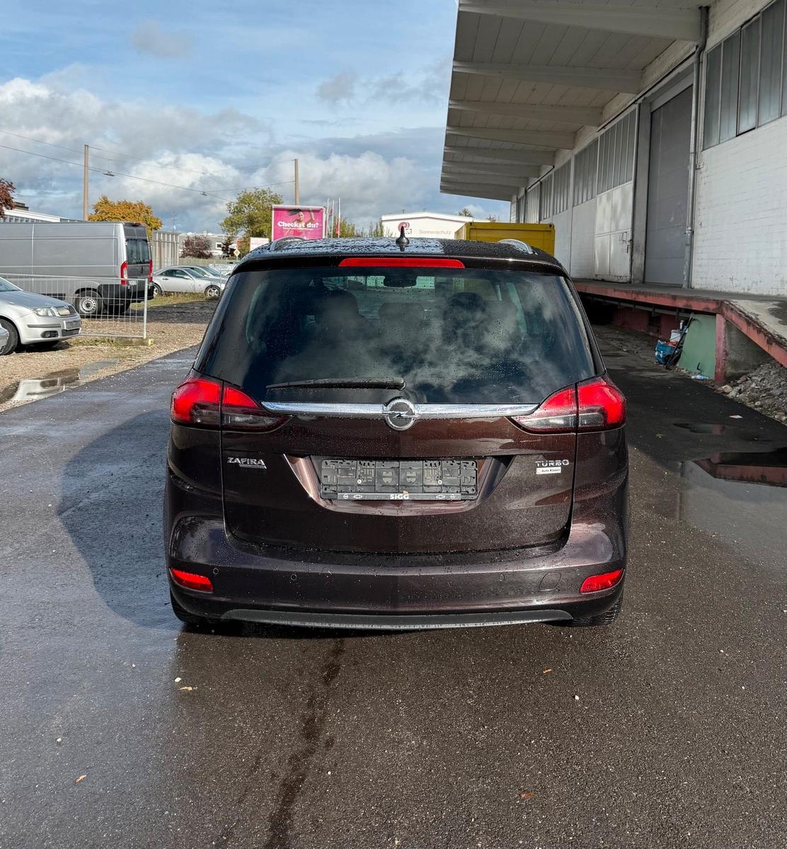 Opel Zafira tourer 2015 — engine 140 HP (103kW)