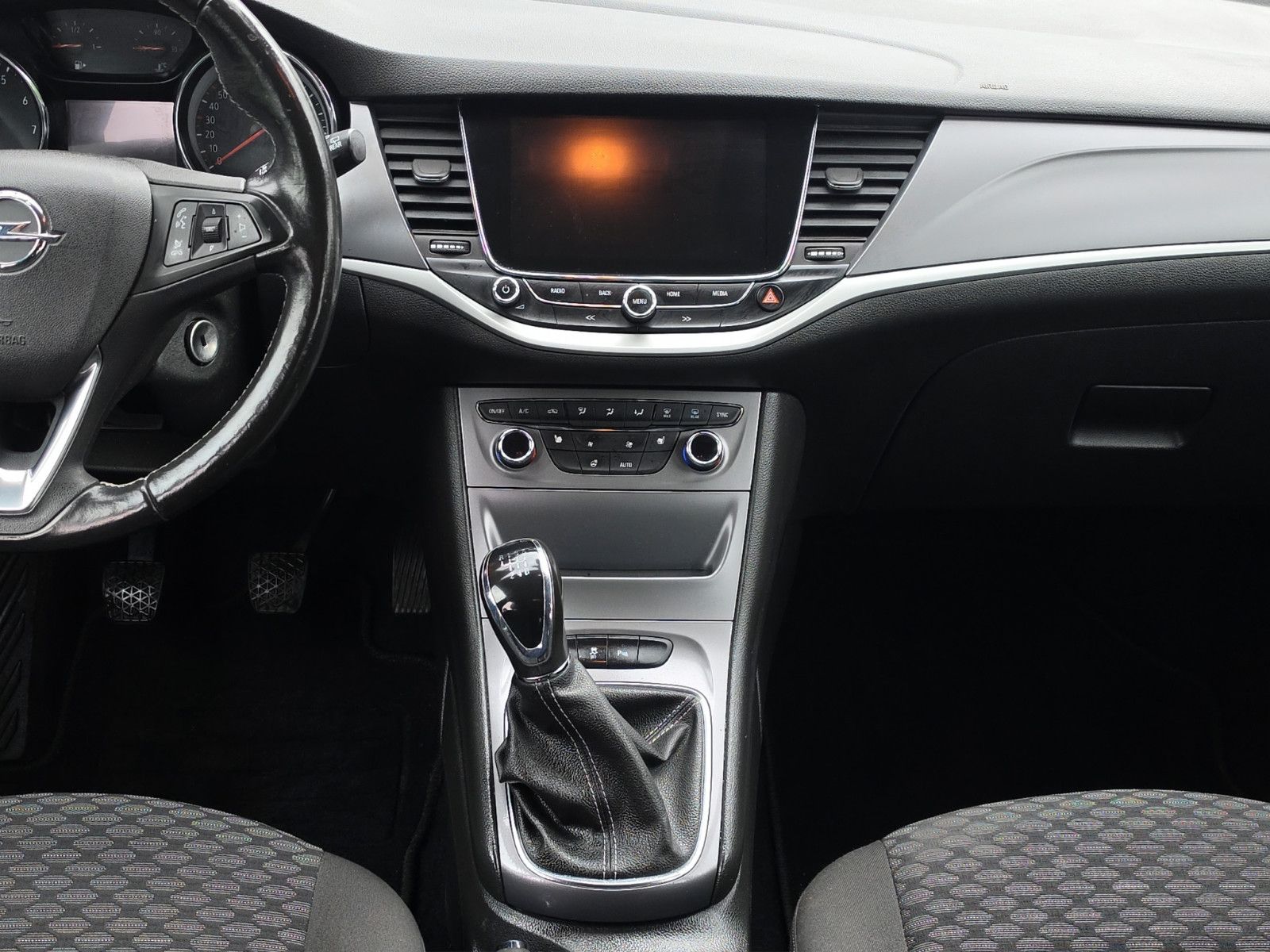 Fahrzeugabbildung Opel Astra K Sports Tourer Edition*NAVI*TEMPOMAT*PDC