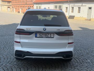 BMW X7 - 11
