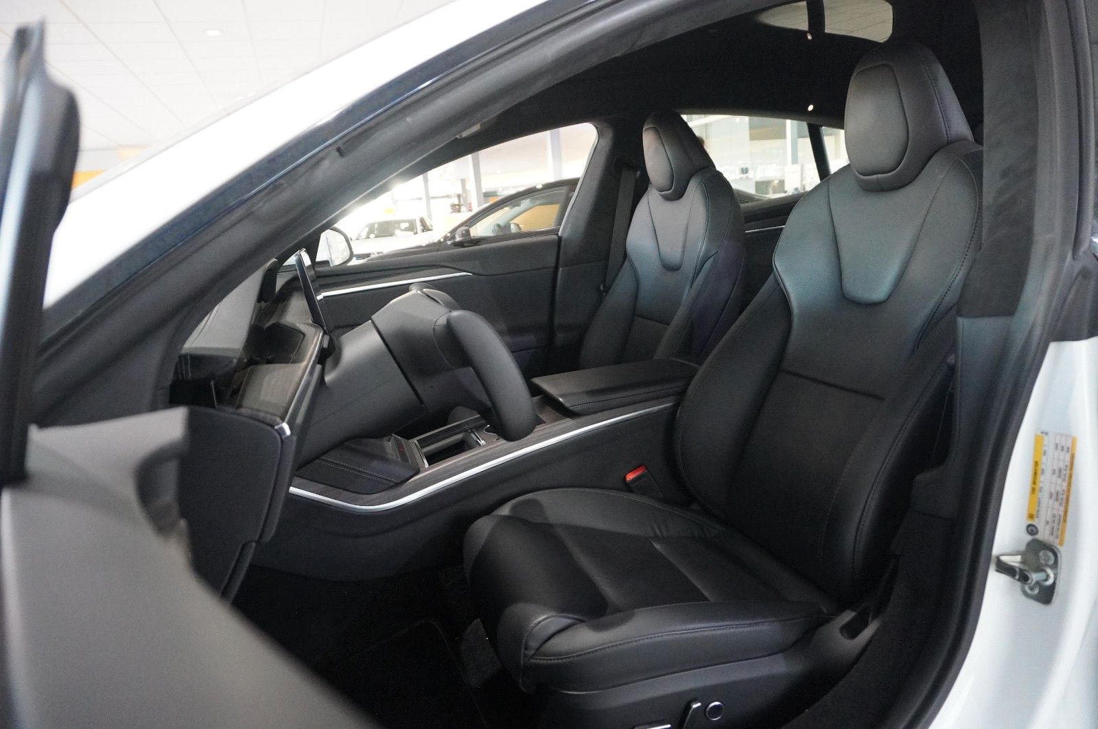 Fahrzeugabbildung Tesla Model S DUAL-MOTOR LONGRANGE NAVI/AMD/YOKE/LEDER