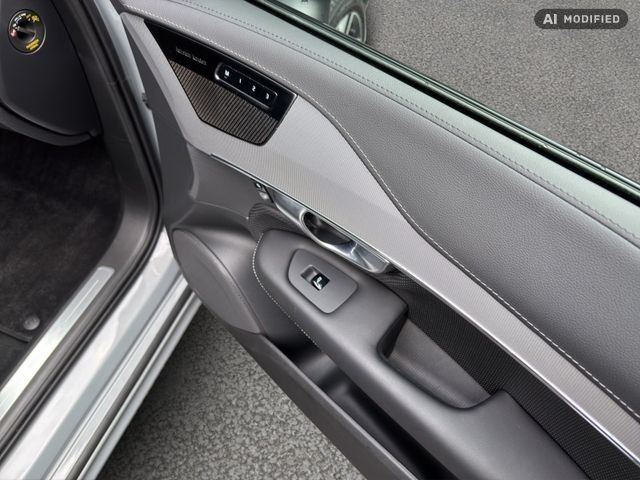 Fahrzeugabbildung Volvo XC90 2.0 PHEV Plus Dark #AWD #Harman/Kardon #Ba