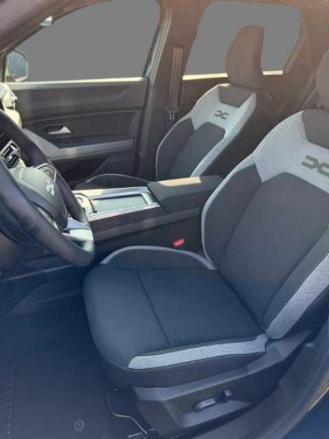 Fahrzeugabbildung Dacia Bigster Journey HYBRID 155