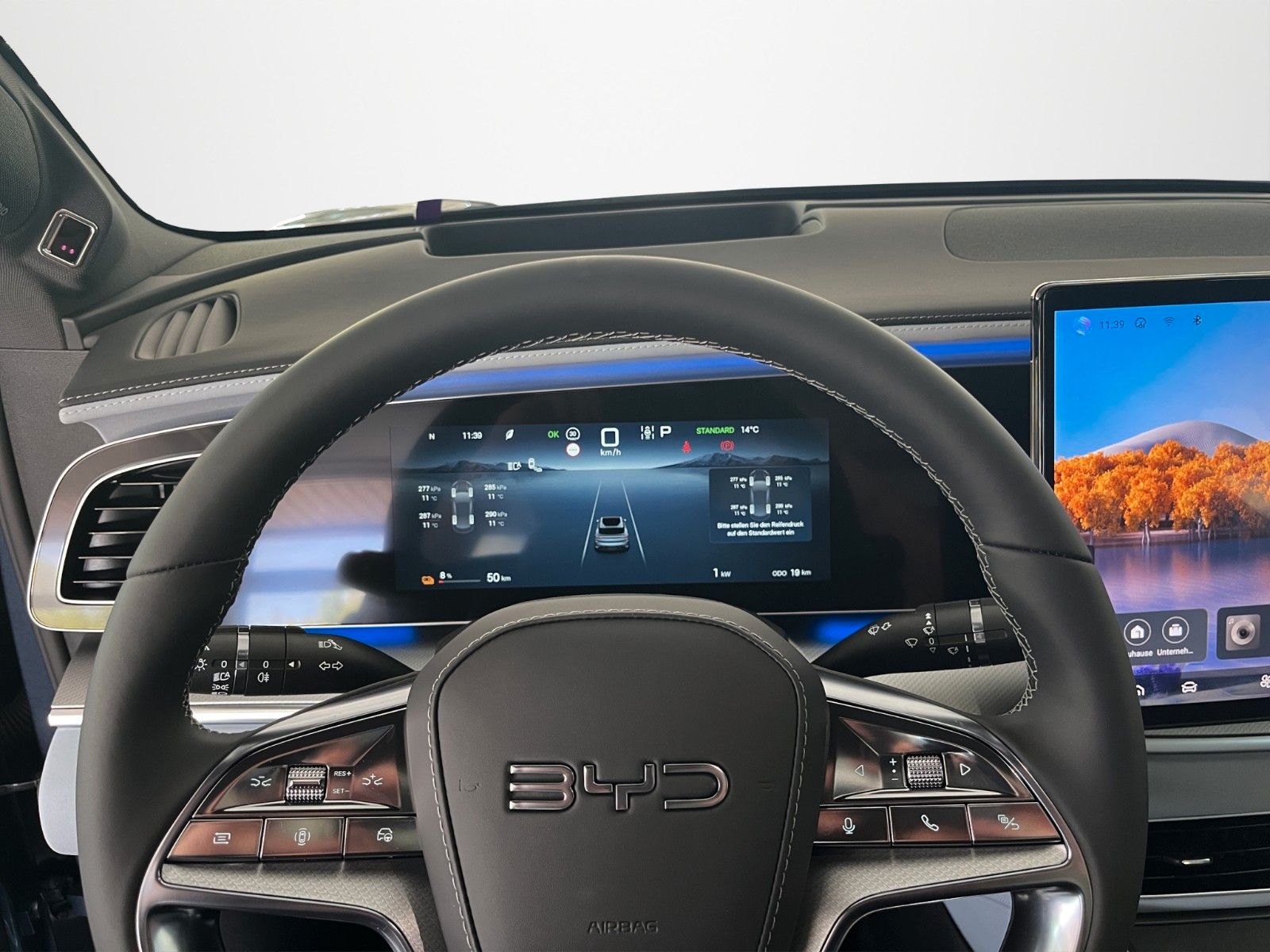 BYD SEALION 7